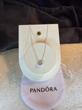Pandora Round Sparkle Halo Necklace